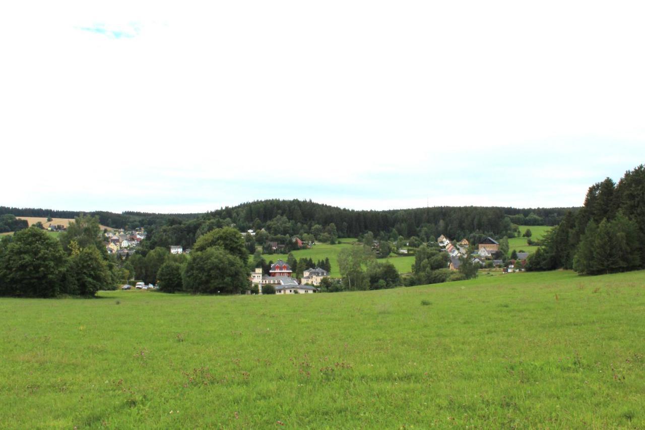 Ferienwohnung Greifenbach, Gartennutzung, Haustiere Willkommen Geyer Exterior photo